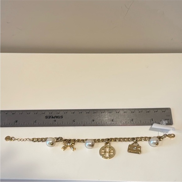NEW✨Bracelet with Tory Burch round charm - Picture 6 of 9